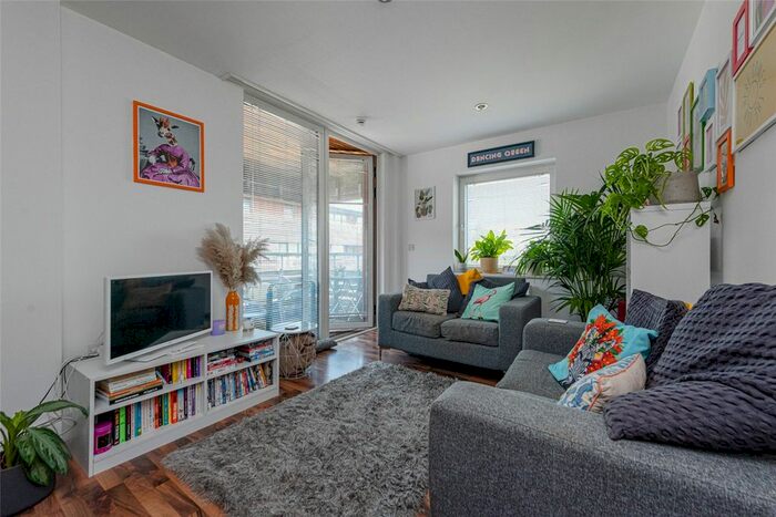 1 Bedroom Flat To Rent In Hillside, London, NW10