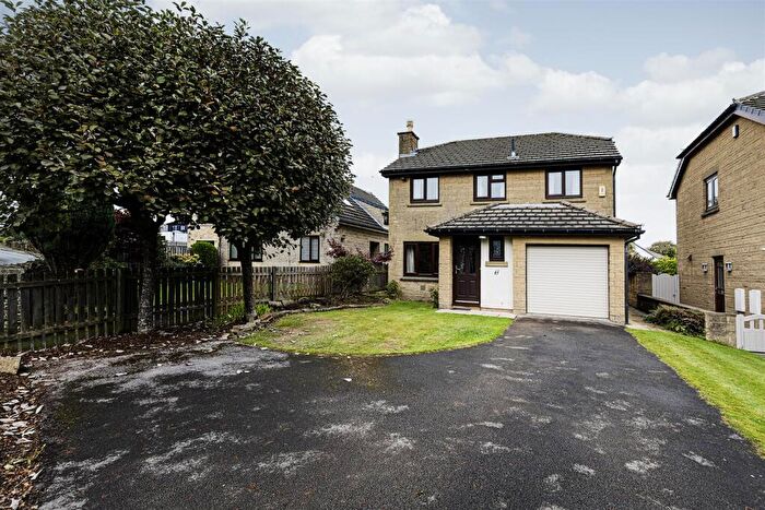 4 Bedroom Detached House For Sale In Longwood Edge Road, Longwood, Huddersfield, HD3