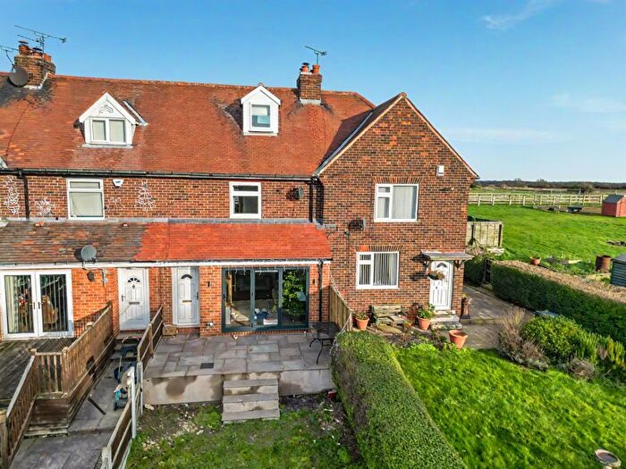 3 Bedroom Cottage For Sale In Windyridge, Little Smeaton, Pontefract, WF8