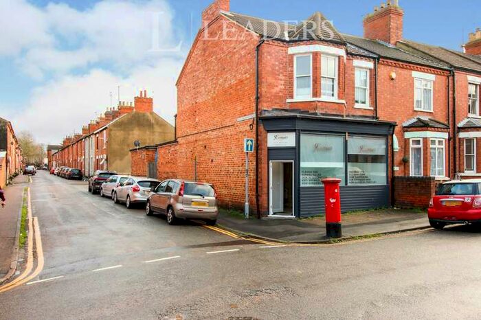 1 Bedroom Flat To Rent In Cambridge St, Wolverton, MK12