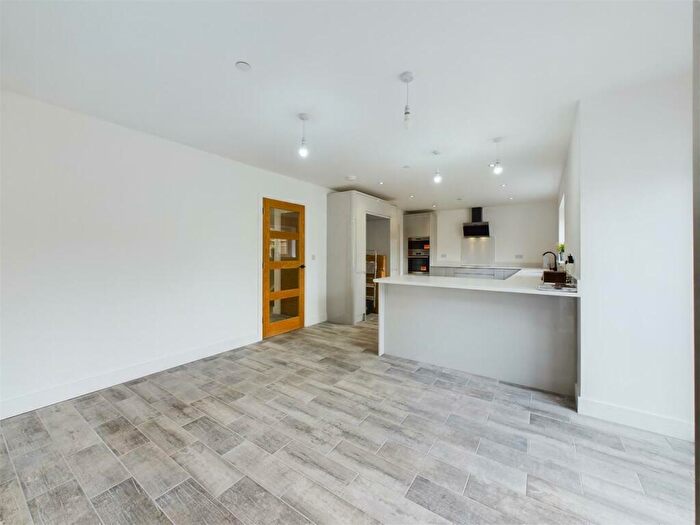 4 Bedroom Detached House For Sale In Llys Bryn Gwyrdd, Five Roads, Llanelli, SA15