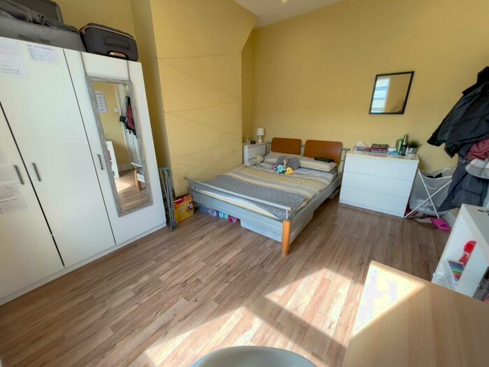 4 Bedroom House To Rent In Cranborne Road, L15