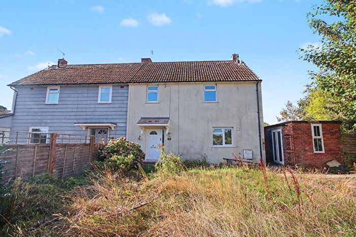3 Bedroom Semi Detached House For Sale In Newtown Crescent, Uppingham, Oakham, LE15