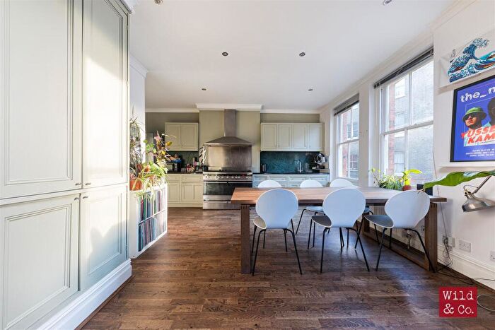 3 Bedroom Flat To Rent In Clapton Square, Hackney, E5