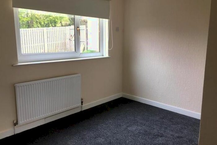 1 Bedroom Flat To Rent In Mayfield Place, Carluke, ML8