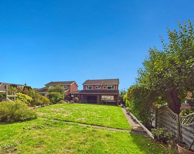 5 Bedroom Detached House For Sale In Columbia Drive, Worcester, Worcestershire, WR2