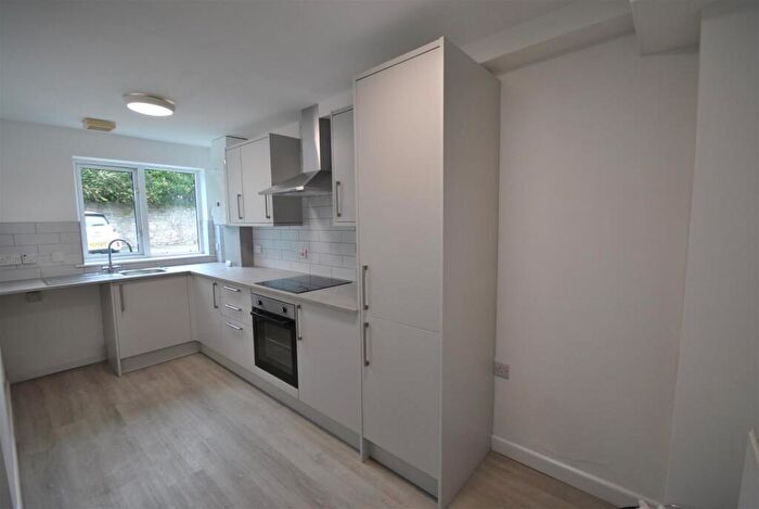 2 Bedroom Terraced House To Rent In St. Johns Hill, Tenby, SA70