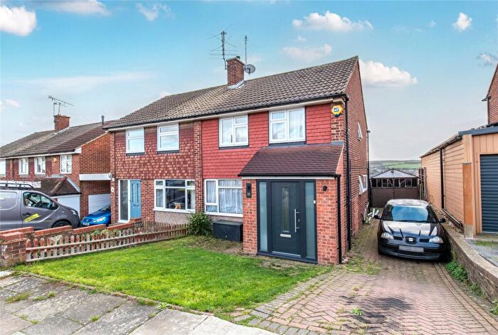 3 Bedroom Semi Detached House For Sale In Hever Croft, Rochester, Kent, ME2