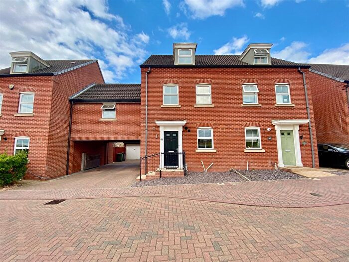 3 Bedroom Semi-Detached House For Sale In Ashville Road, Hampton Hargate, Peterborough, PE7