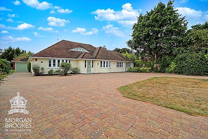 4 Bedroom Detached House For Sale In Benfleet Road, South Benfleet, SS7