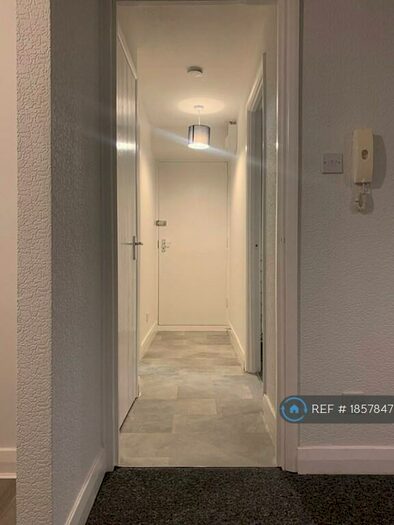 1 Bedroom Flat To Rent In Castle Court, Wellingborough, NN8