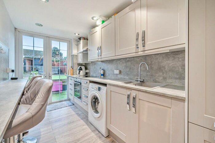 2 Bedroom Terraced House For Sale In Croydon Road, Keston, BR2