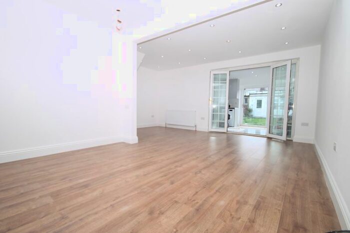 3 Bedroom Terraced House To Rent In Fleetway Business Park, Wadsworth Road, Perivale, Greenford, UB6