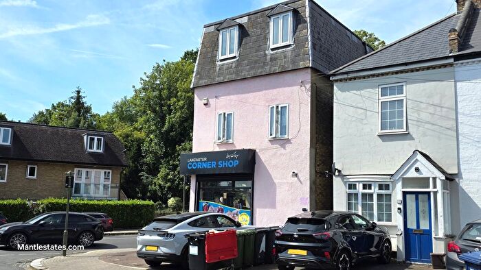 2 Bedroom Flat To Rent In Lancaster Road, East Barnet, EN4
