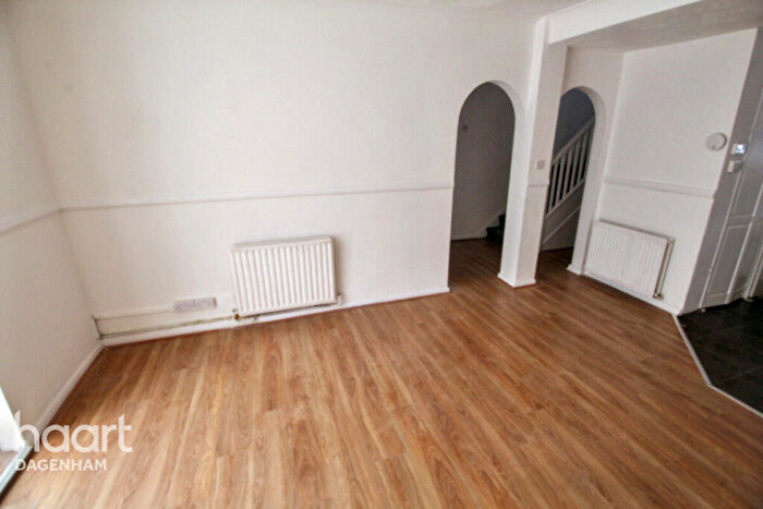 3 Bedroom End Of Terrace House To Rent In Stevens Road, Dagenham, RM8