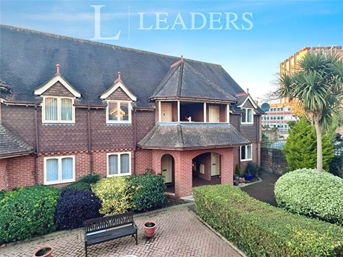 1 Bedroom Apartment For Sale In High Street, Fareham, Hampshire, PO16