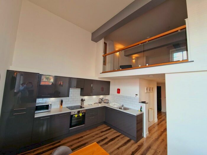 3 Bedroom Apartment To Rent In Burkhardt Hall, Swindon, SN1