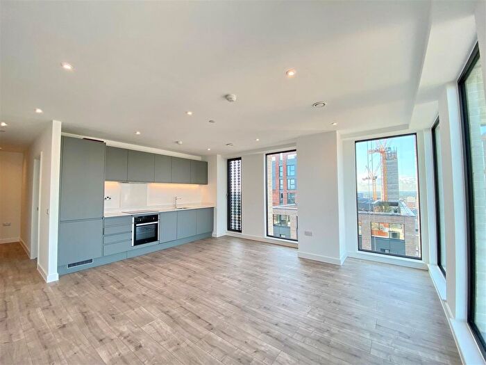 2 Bedroom Flat To Rent In Great Ancoats Street, Manchester, M4