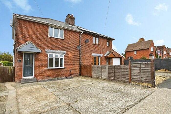 3 Bedroom Property To Rent In Mill Hill Road, Cowes, PO31