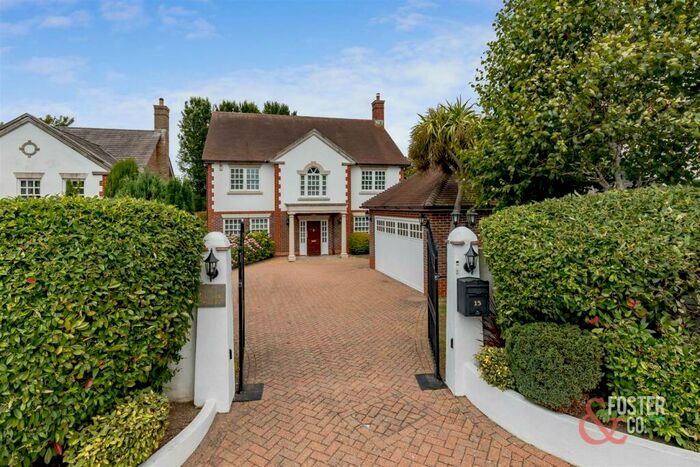 5 Bedroom Detached House To Rent In Tongdean Road, Hove, BN3