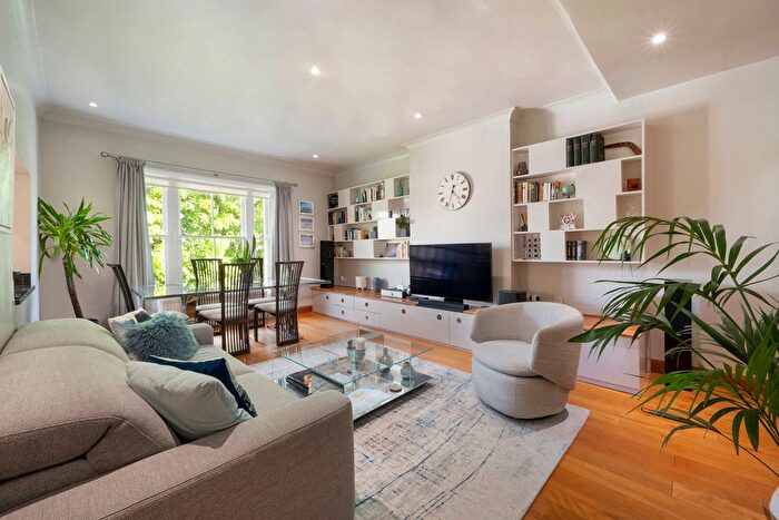 2 Bedroom Flat For Sale In Thurlow Road, Hampstead, NW3