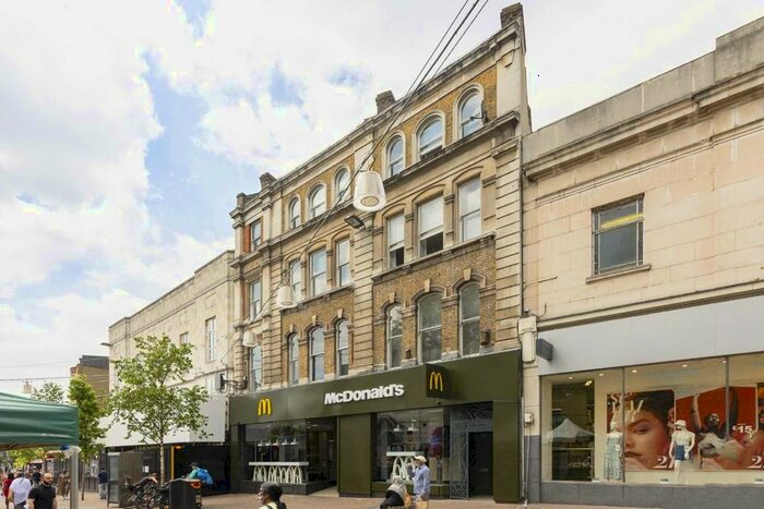 3 Bedroom Flat To Rent In Bohemia Place, Mare Street, London, E8