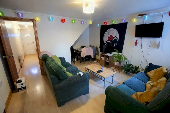 5 Bedroom House To Rent In Hubert Road, Birmingham, B29