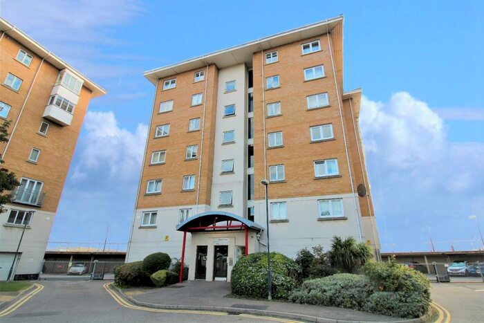 2 Bedroom Flat To Rent In Chichester Wharf, Erith, DA8