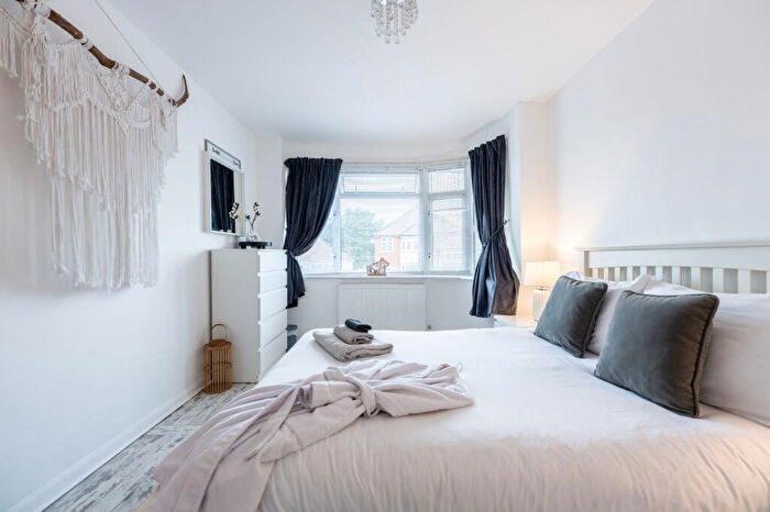 2 Bedroom Semi-Detached House For Sale In Gainsford Road, Southampton, SO19