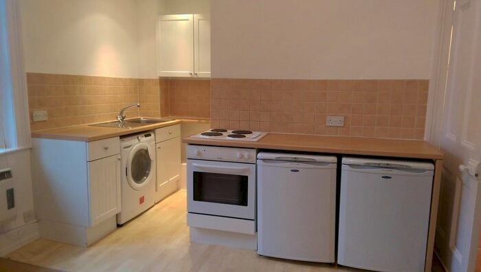 1 Bedroom Flat To Rent In Brownlow Road, Reading, RG1