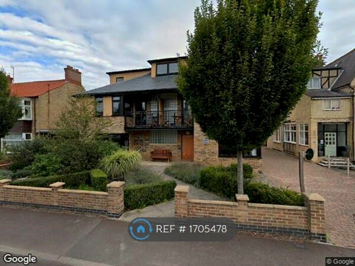 2 Bedroom Flat To Rent In Cherry Hinton Road, Cambridge, CB1