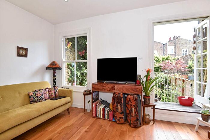 1 Bedroom Apartment To Rent In Ravensdon Street, London, SE11