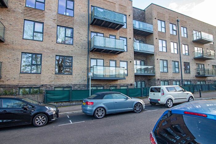 2 Bedroom Property To Rent In Fairfield Avenue, Watford, WD19