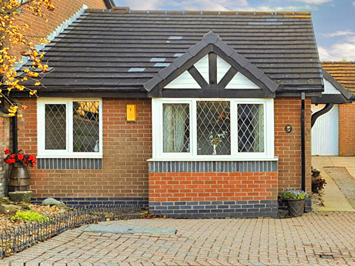 2 Bedroom Bungalow For Sale In Highergate Close, Huncoat, Accrington, Lancashire, BB5