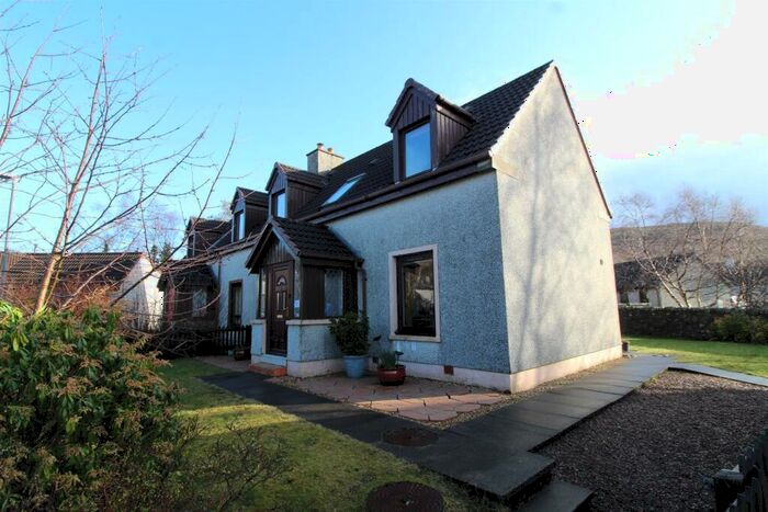 2 Bedroom Semi-Detached House For Sale In Vyner Place, Ullapool, IV26