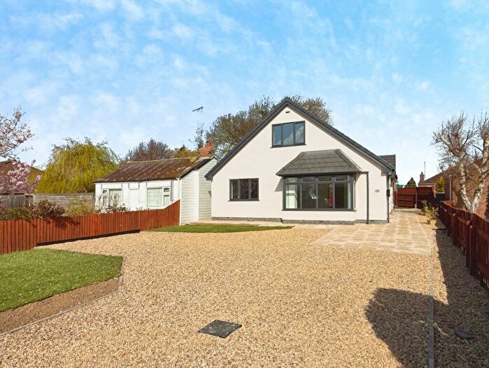 3 Bedroom Bungalow For Sale In Middle Road, Whaplode, Spalding, PE12