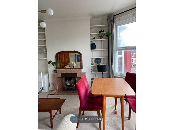 2 Bedroom Flat To Rent In Seymour Road, London, N8