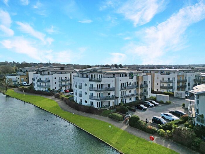 2 Bedroom Apartment To Rent In Chertsey, Surrey, KT16