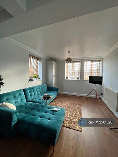 2 Bedroom Flat To Rent In Watcombe House, Croydon, CR0