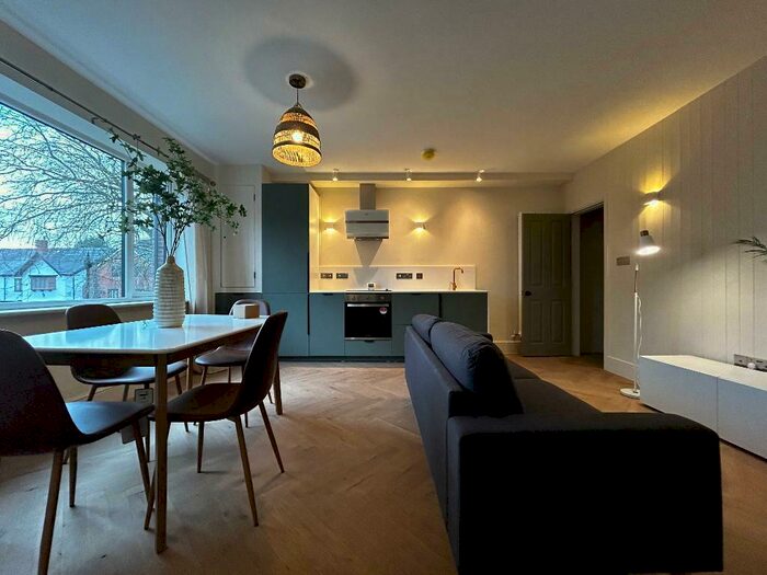 2 Bedroom Apartment To Rent In Wilbraham Road, Manchester, M16