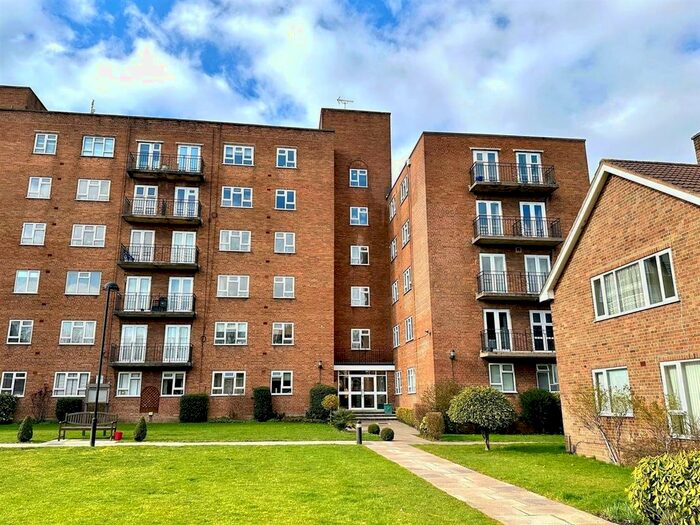 1 Bedroom Flat To Rent In Phoenix Court, West Drive, Edgbaston, Birmingham, B5