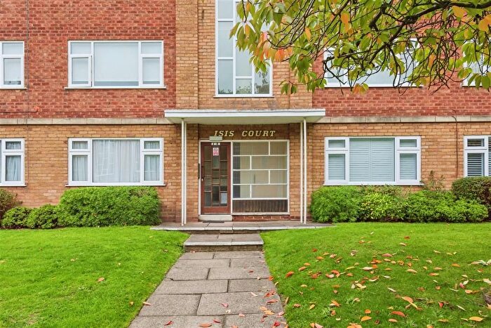 2 Bedroom Flat To Rent In Garrard Gardens, Sutton Coldfield, B73