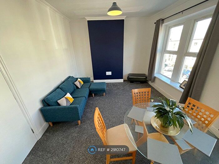 2 Bedroom Flat To Rent In Donald St, Cardiff, CF24
