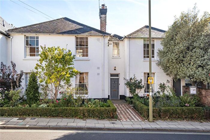 3 Bedroom Apartment For Sale In Hyde Street, Winchester, Hampshire, SO23