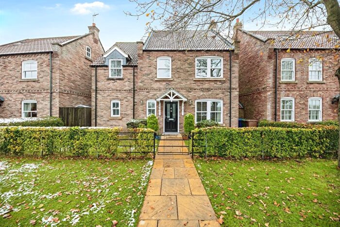 4 Bedroom Detached House For Sale In Knedlington Road, Howden, Goole, DN14