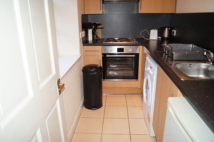 1 Bedroom Flat To Rent In Marischal Street, Aberdeen, AB11