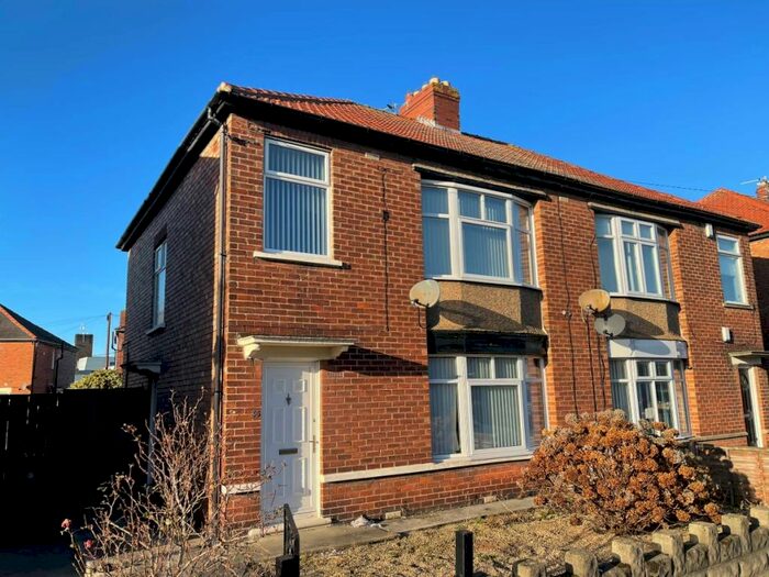 3 Bedroom Flat To Rent In Balkwell Avenue, North Shields., NE29