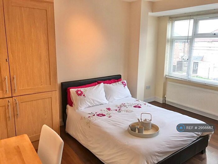 Studio To Rent In Francis Road, Harrow, HA1