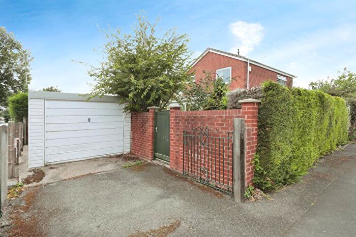 3 Bedroom Semi-Detached House For Sale In Smeath Lane, Clarborough, Retford, DN22
