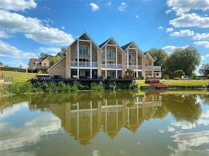 4 Bedroom Semi-Detached House For Sale In Waters Edge, Wansford, Peterborough, PE8